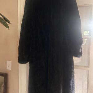 Elegant Black Mink Coat